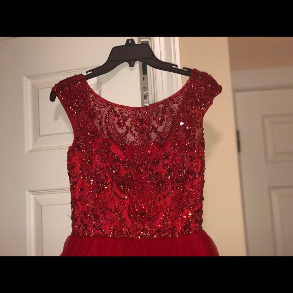 Sherri hill . Red . Style 2984. Size 6 . Gown